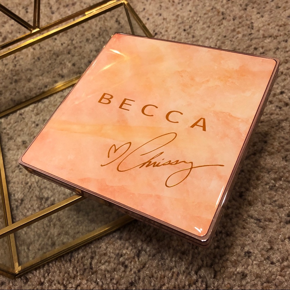 Becca X Chrissy Teigen Glow Face Palette